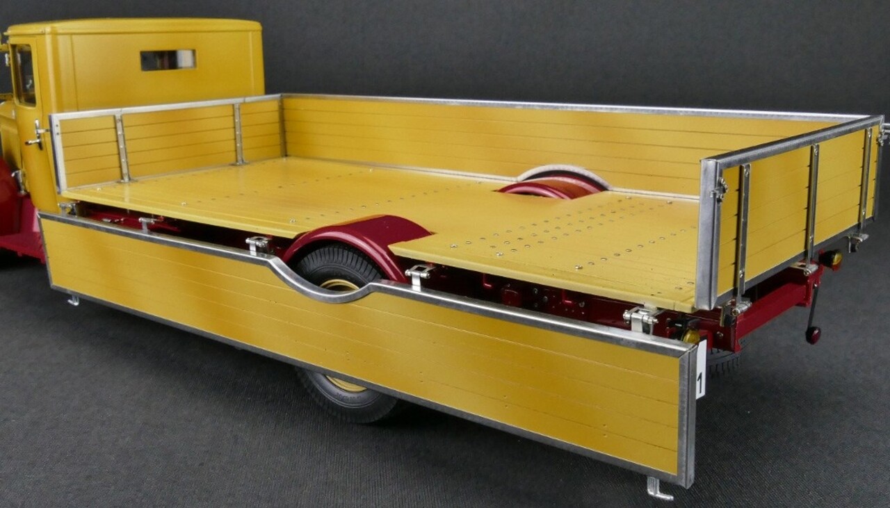 Mercedes-Benz Mercedes-Benz LO 2750 Platform Truck 1934-1938 - 1:18 - CMC