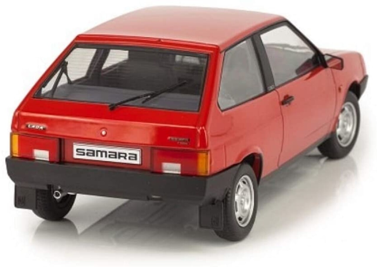 Lada Lada 2108 Samara 1989 - 1:18 - Premium Scale Models
