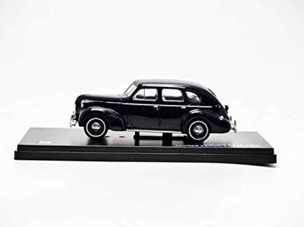 Volvo Volvo PV60 1947 - 1:43 - Triple 9 Collection Volvo Volvo PV60 1947 - 1:43 - Triple 9 Collection