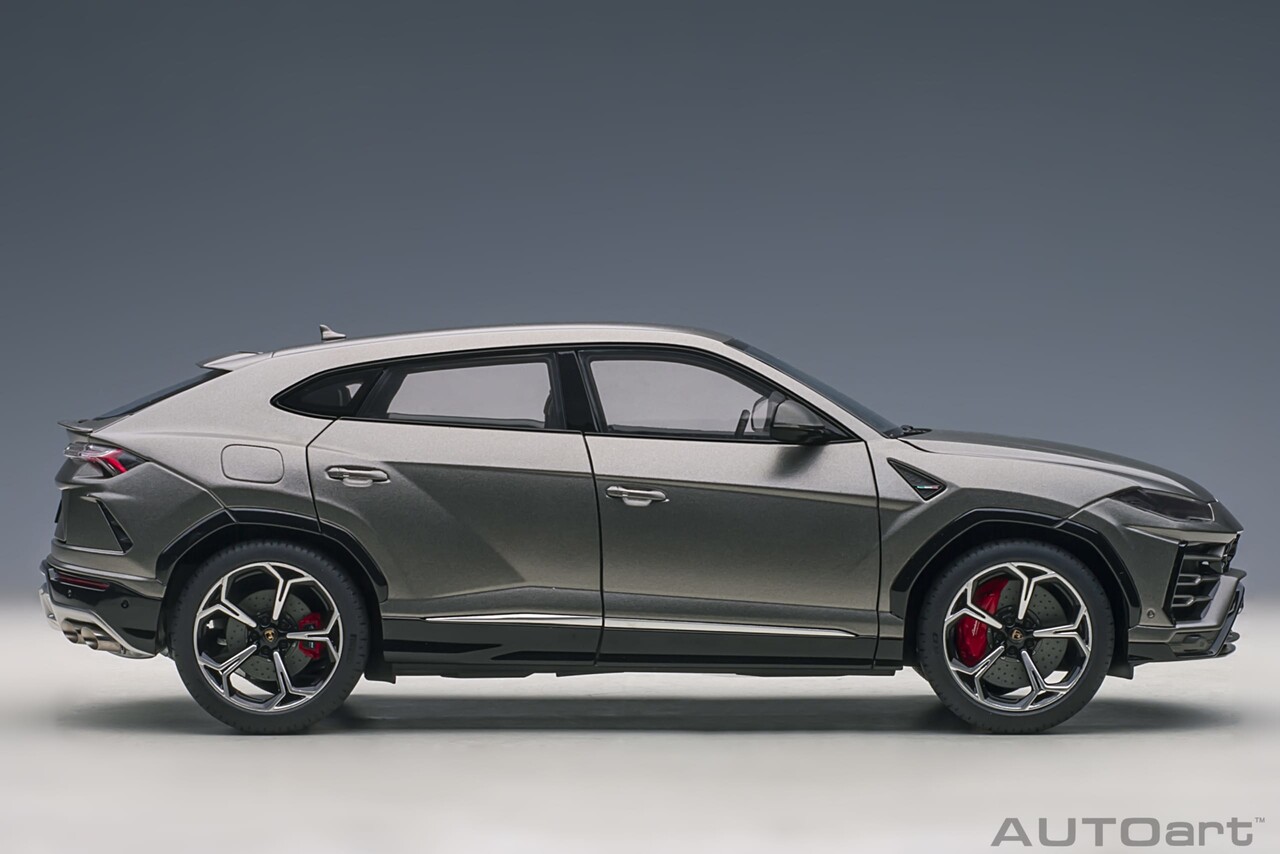 Lamborghini Lamborghini Urus - 1:18 - AUTOart