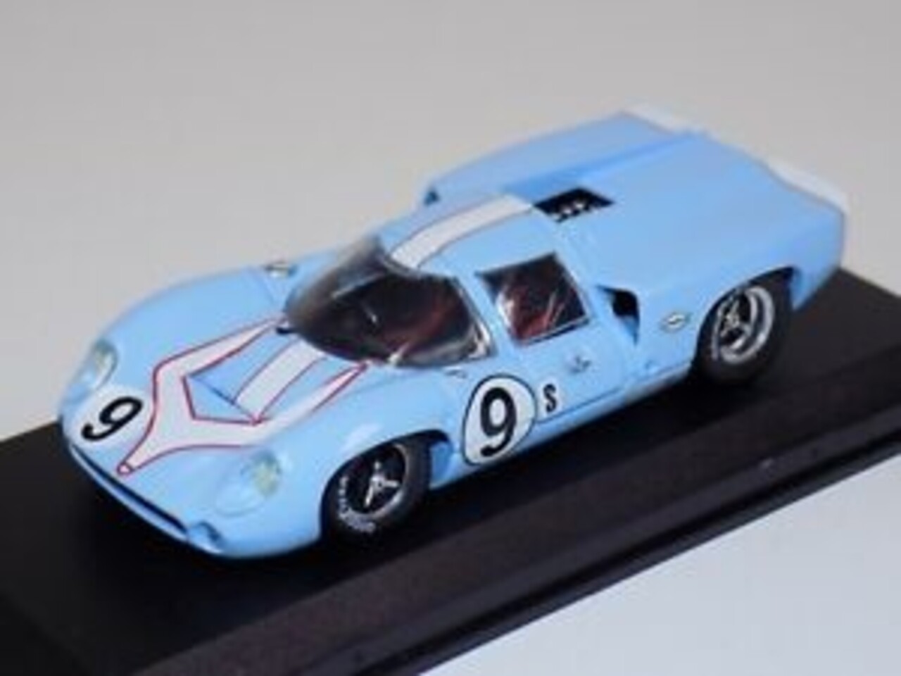 Lola Lola T70 Coupe #9 Sebring (USA) 1968 - 1:43 - Best Model Lola Lola T70 Coupe #9 Sebring (USA) 1968 - 1:43 - Best Model