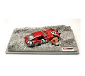 Alfa Romeo Alfa Romeo TZ2 #43 24h Le Mans + Figure 1965 (Diorama) - 1:43 - Best Model Alfa Romeo Alfa Romeo TZ2 #43 24h Le Mans + Figure 1965 (Diorama) - 1:43 - Best Model
