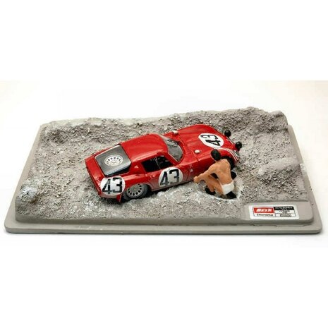 Alfa Romeo Alfa Romeo TZ2 #43 24h Le Mans + Figure 1965 (Diorama) - 1:43 - Best Model Alfa Romeo Alfa Romeo TZ2 #43 24h Le Mans + Figure 1965 (Diorama) - 1:43 - Best Model