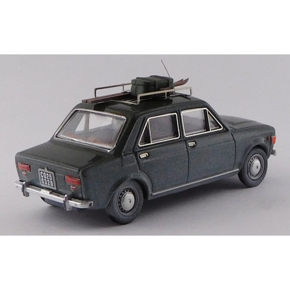 Fiat Fiat 128 4-Door 1970 + Roofrack + Skis & Box - 1:43 - Rio Fiat Fiat 128 4-Door 1970 + Roofrack + Skis & Box - 1:43 - Rio