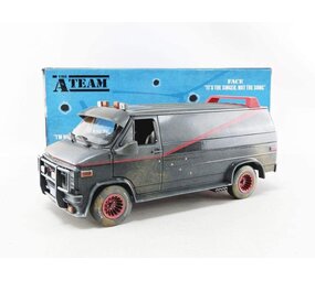 Movie Memorabilia GMC Vandura 'The A-Team' 1983 (Weathered Version) - 1:18 - Greenlight Movie Memorabilia GMC Vandura 'The A-Team' 1983 (Weathered Version) - 1:18 - Greenlight