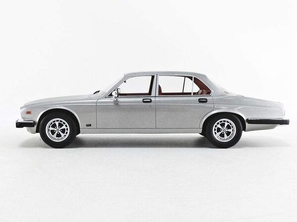Jaguar Jaguar XJ6 1982 - 1:18 - LS Collectibles Jaguar Jaguar XJ6 1982 - 1:18 - LS Collectibles