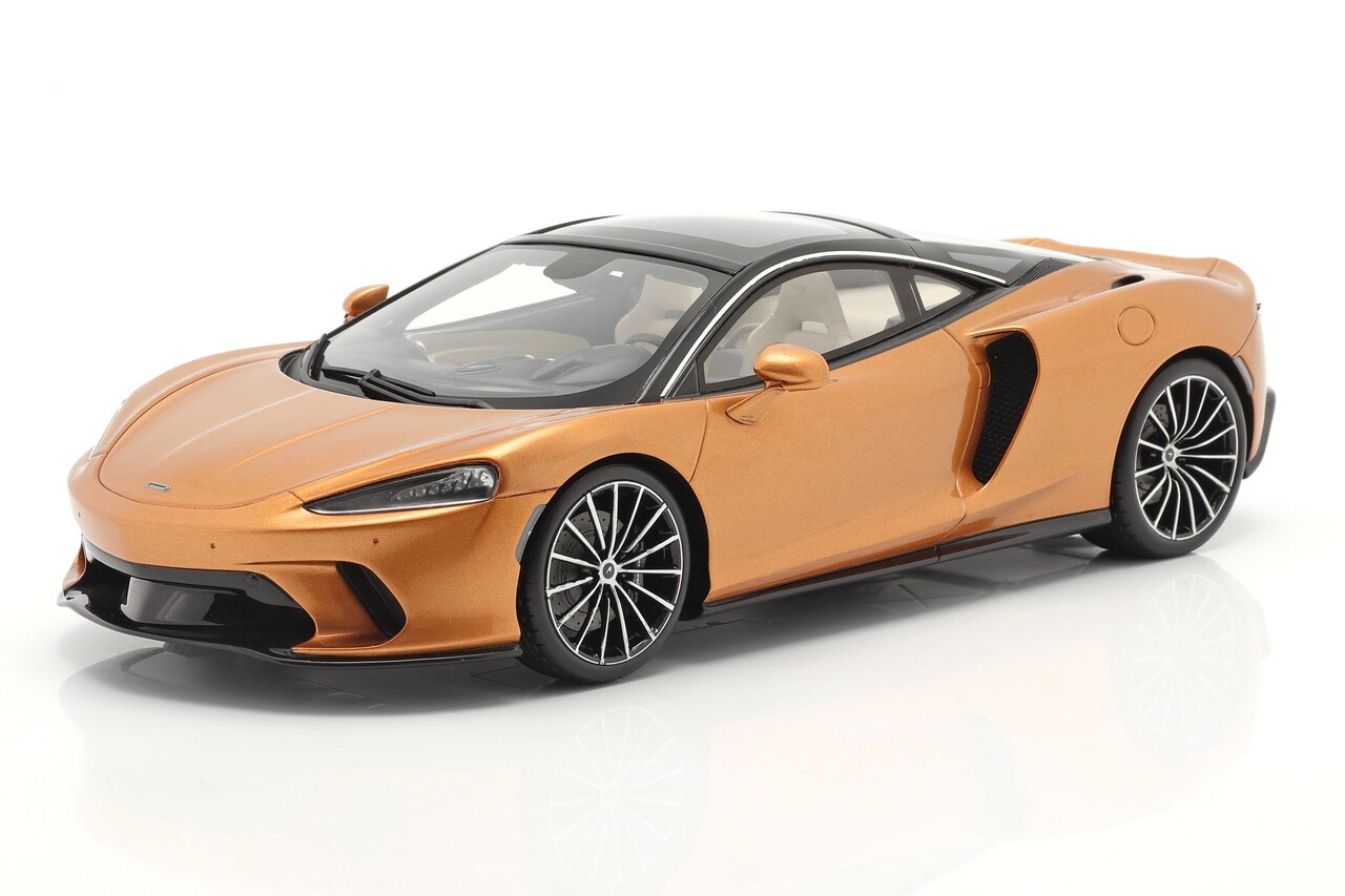McLaren McLaren GT + Showcase - 1:18 - Spark