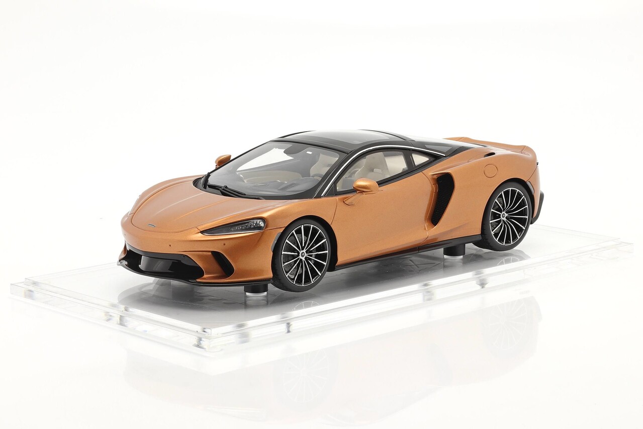 McLaren McLaren GT + Showcase - 1:18 - Spark