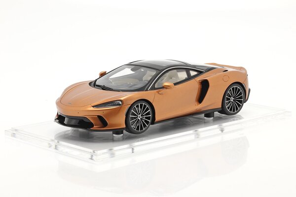 McLaren McLaren GT + Showcase - 1:18 - Spark