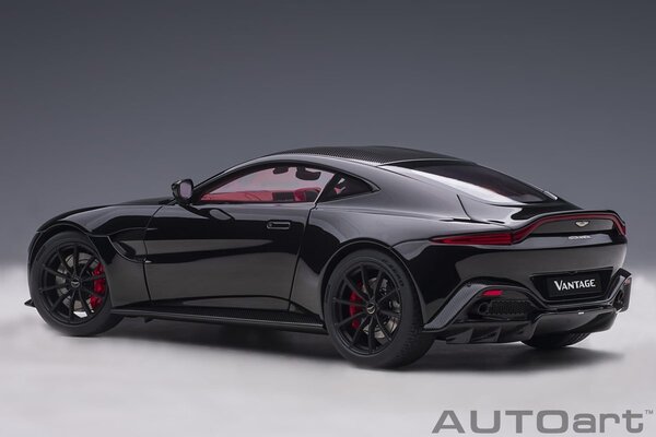 Aston Martin Aston Martin Vantage 2019 - 1:18 - AUTOart