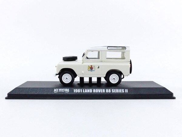 Movie Memorabilia Land Rover 88 Series II 1961 'Ace Ventura: When Nature Calls' - 1:43 - Greenlight Movie Memorabilia Land Rover 88 Series II 1961 'Ace Ventura: When Nature Calls' - 1:43 - Greenlight