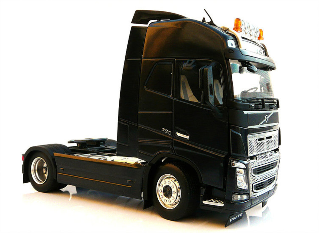 Volvo Volvo FH16 4x2 - 1:32 - Marge Models