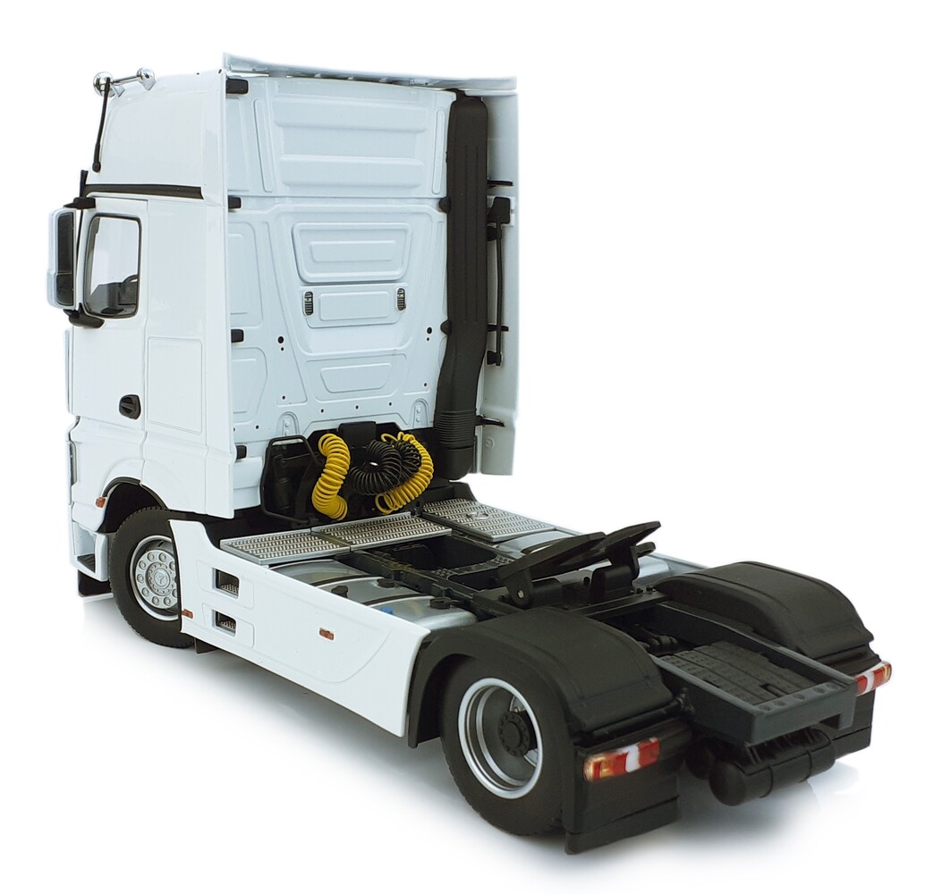 Mercedes-Benz Mercedes-Benz Actros Gigaspace 4x2 - 1:32 - Marge Models Mercedes-Benz Mercedes-Benz Actros Gigaspace 4x2 - 1:32 - Marge Models