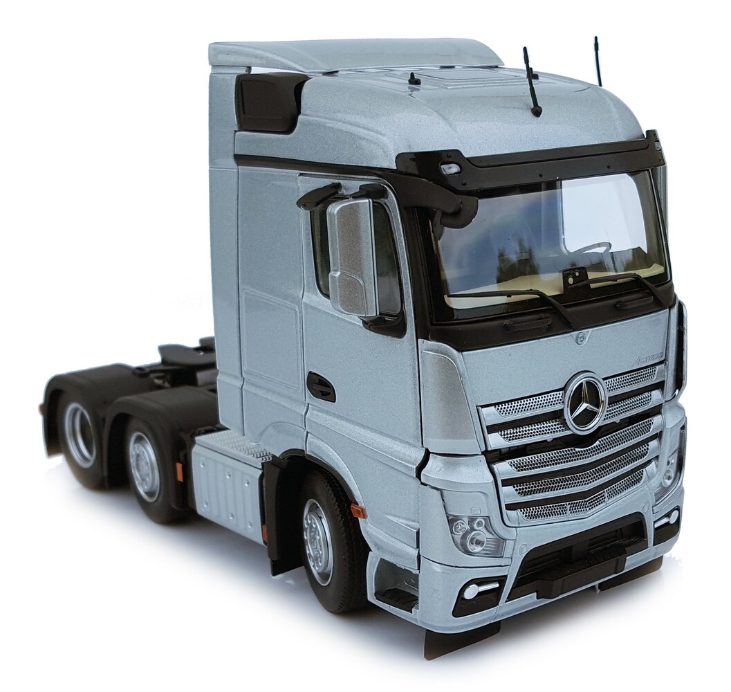 Mercedes-Benz Mercedes-Benz Actros Streamspace 6x2 - 1:32 - Marge Models