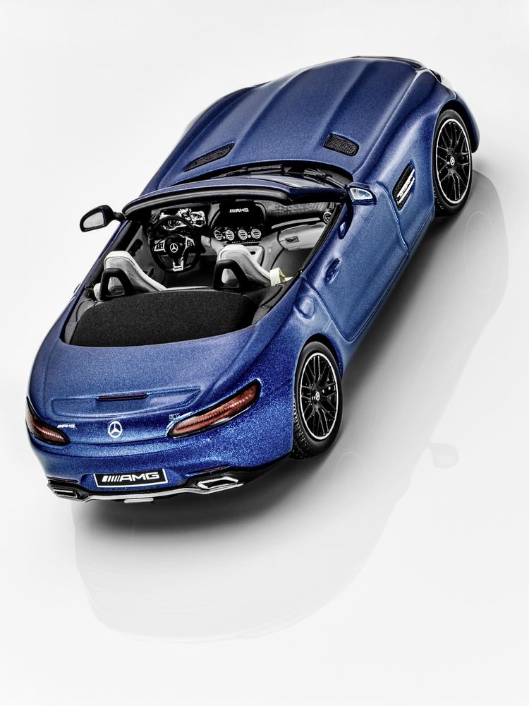Mercedes-Benz Mercedes-Benz AMG GT Roadster - 1:43 - Spark Mercedes-Benz Mercedes-Benz AMG GT Roadster - 1:43 - Spark