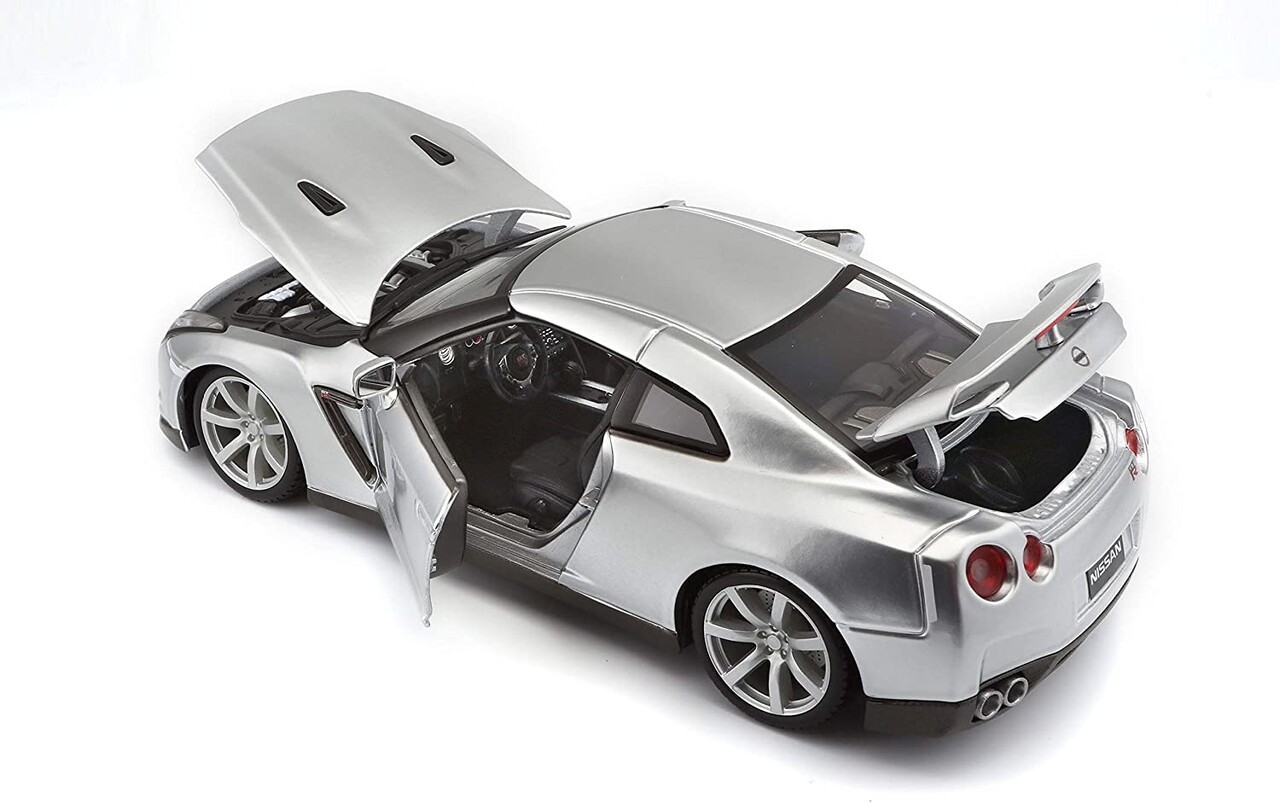 Nissan Nissan GT-R R35 2009 - 1:18 - Bburago