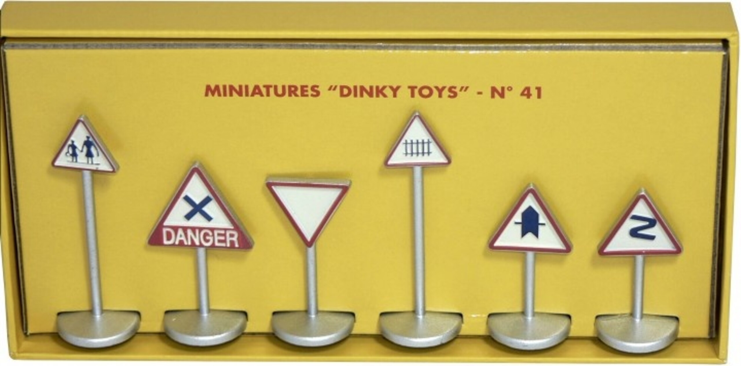 DINKY TOYS - 40 - COFFRET PANNEAUX DE SIGNALISATION - 1/43 - EDITIONS