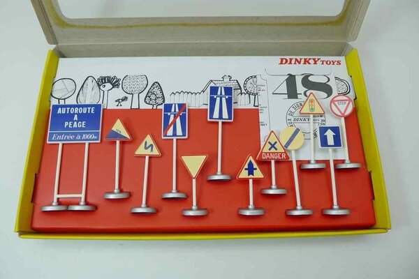 Dinky Toys (Editions Atlas) Panneaux de Signalisation Routière - 1:43 - Atlas