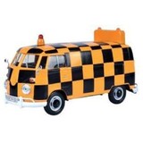 Volkswagen Volkswagen T1 (Type 2) Delivery Van Airport Runway - 1:24 - Motor Max Volkswagen Volkswagen T1 (Type 2) Delivery Van Airport Runway - 1:24 - Motor Max