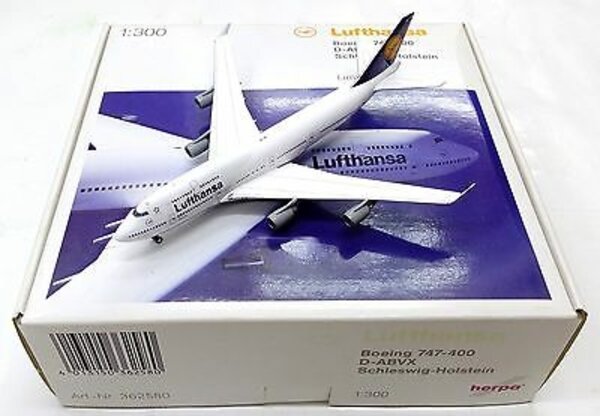 Boeing Boeing 747-400 D-ABVX Schleswig-Holstein 'Lufthansa' - 1:300 - Herpa Boeing Boeing 747-400 D-ABVX Schleswig-Holstein 'Lufthansa' - 1:300 - Herpa
