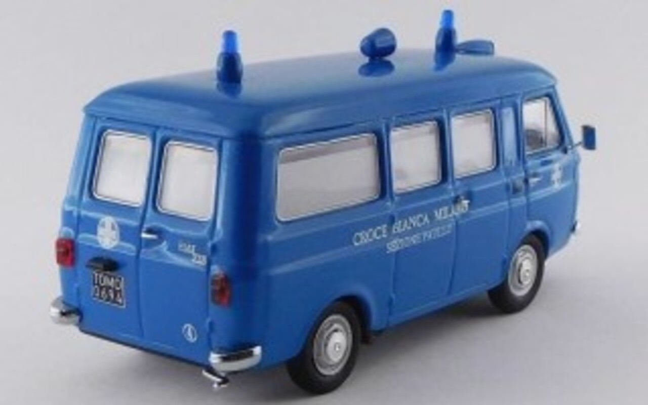 Fiat Fiat 238 Ambulance White Cross Milan Paullo District 1970 - 1:43 - Rio Fiat Fiat 238 Ambulance White Cross Milan Paullo District 1970 - 1:43 - Rio