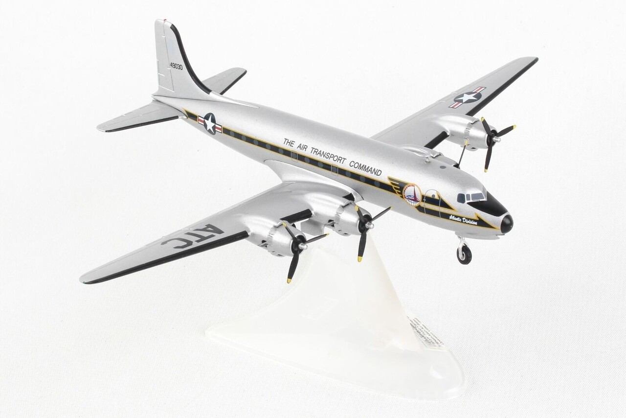 Douglas Douglas C-54M Skymaster 'U.S. Air Force Berlin Airlift 70th Anniversary 44-9030'  - 1:200 - Herpa