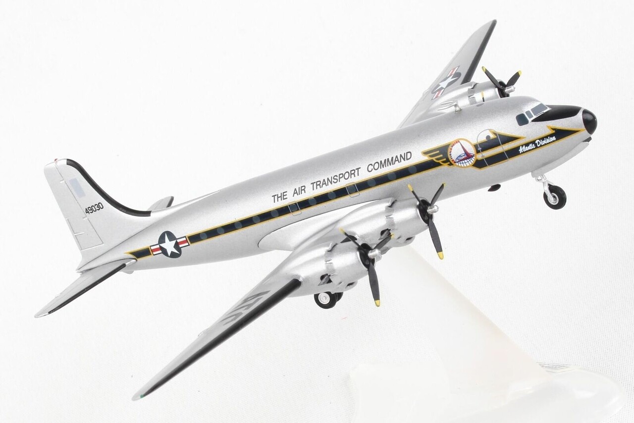 Douglas Douglas C-54M Skymaster 'U.S. Air Force Berlin Airlift 70th Anniversary 44-9030'  - 1:200 - Herpa