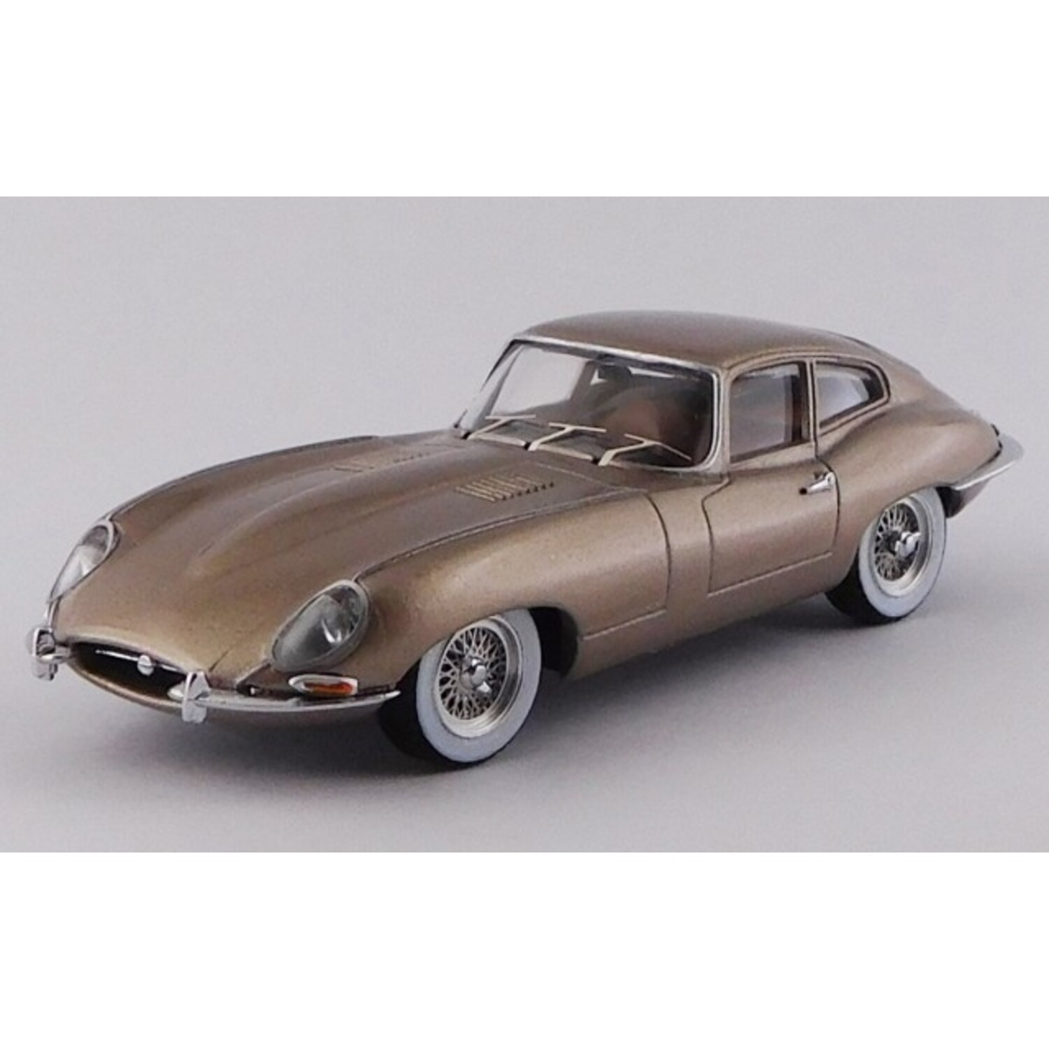 Jaguar E-Type Coupe New York Motor Show 1961 - 1:43 - Best Model