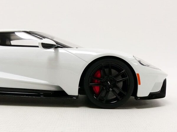 Ford Ford GT 2017 - 1:18 - GT Spirit Ford Ford GT 2017 - 1:18 - GT Spirit