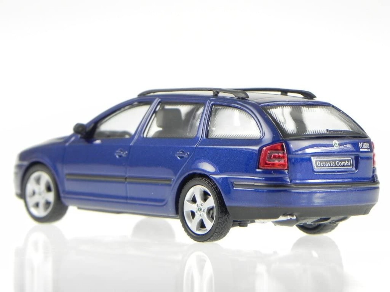 Skoda Skoda Octavia Combi 2004 - 1:43 - Abrex