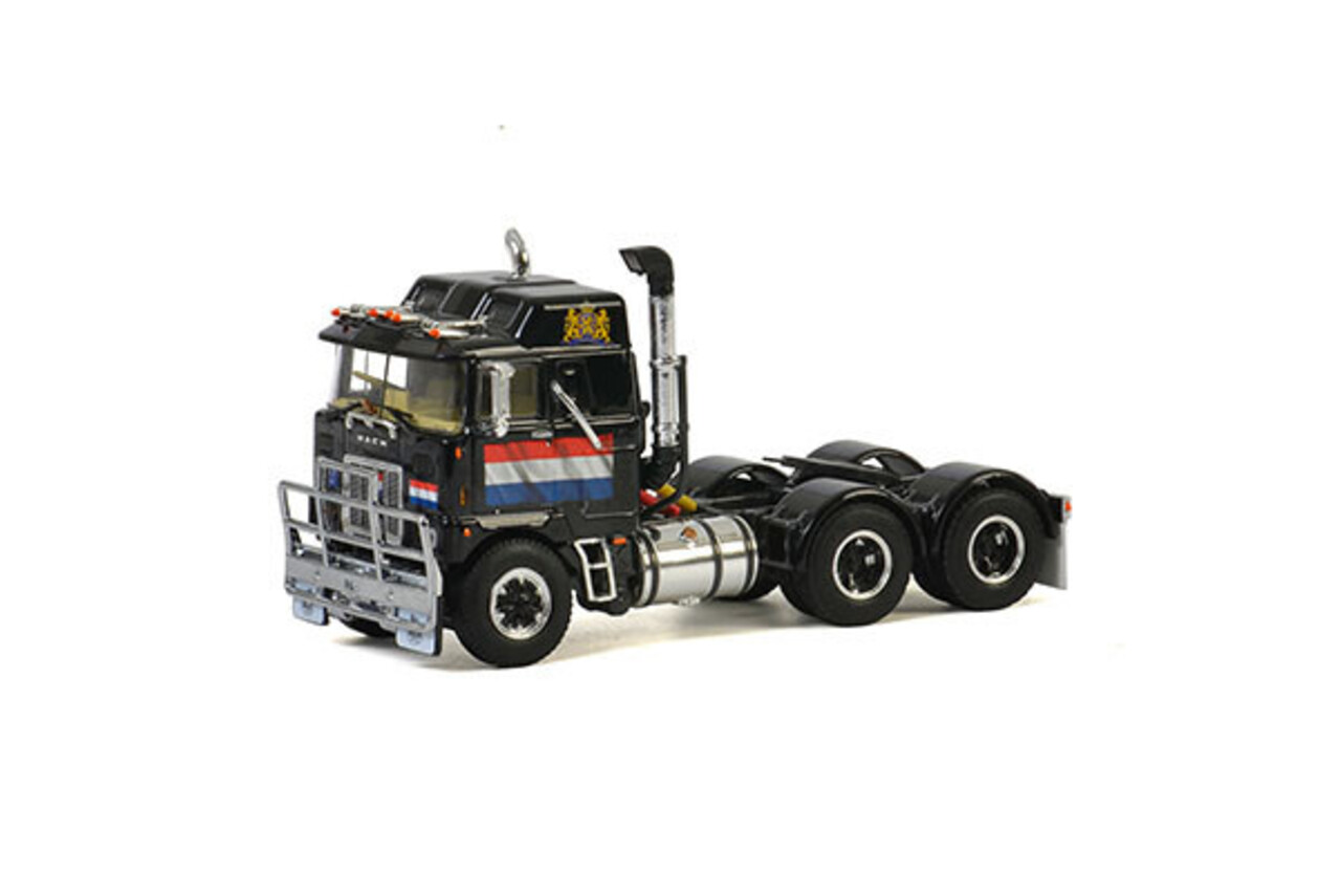 Mack Mack F700 Tractor 6x4 Right Hand Drive - 1:50 - WSI Models Mack Mack F700 Tractor 6x4 Right Hand Drive - 1:50 - WSI Models