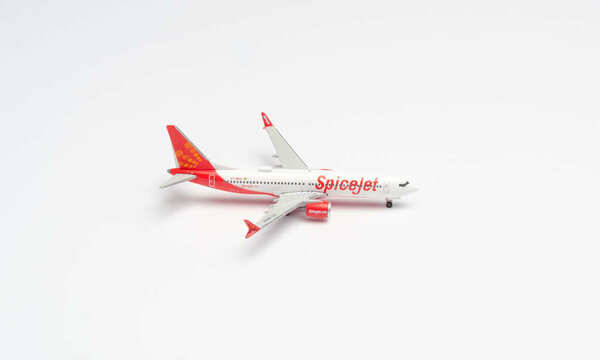 Boeing Boeing 737 MAX 8 'Spicejet VT-MAX King Chilli' - 1:500 - Herpa Boeing Boeing 737 MAX 8 'Spicejet VT-MAX King Chilli' - 1:500 - Herpa