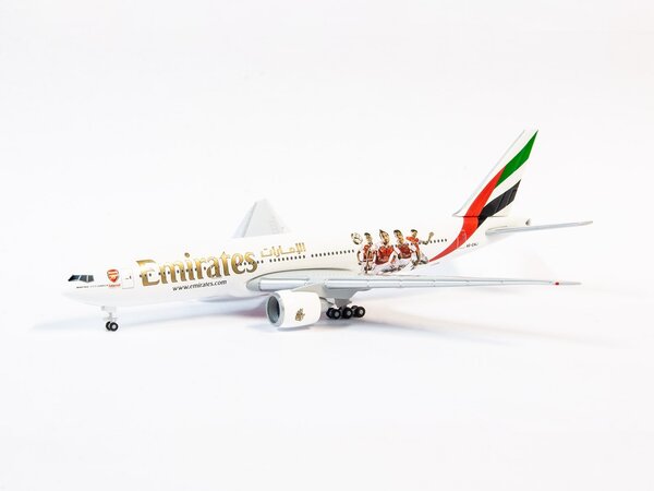 Boeing Boeing 777-200LR 'Emirates A6-EWJ Arsenal' - 1:500 - Herpa Boeing Boeing 777-200LR 'Emirates A6-EWJ Arsenal' - 1:500 - Herpa