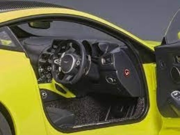 Aston Martin Aston Martin Vantage 2019 - 1:18 - AUTOart