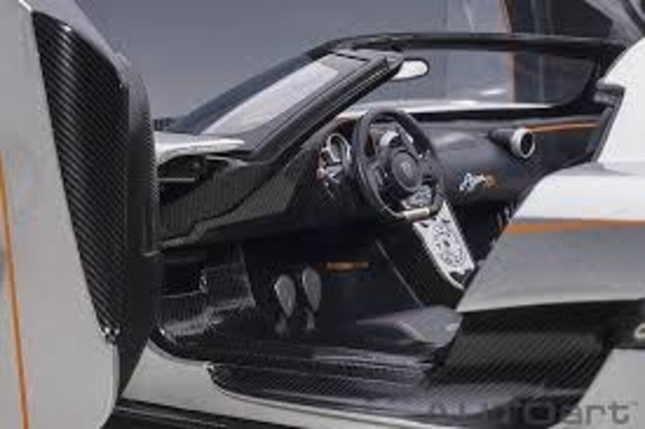 Koenigsegg Koenigsegg Agera RS 2015 - 1:18 - AUTOart Koenigsegg Koenigsegg Agera RS 2015 - 1:18 - AUTOart