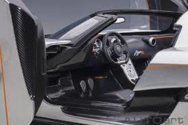 Koenigsegg Koenigsegg Agera RS 2015 - 1:18 - AUTOart Koenigsegg Koenigsegg Agera RS 2015 - 1:18 - AUTOart