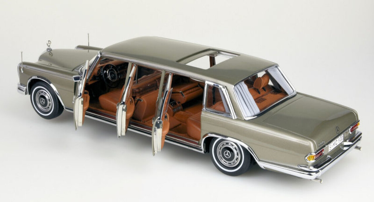Mercedes-Benz Mercedes-Benz S-Class 600 Pullman W100 1963 + Sun Roof - 1:18 - CMC Mercedes-Benz Mercedes-Benz S-Class 600 Pullman W100 1963 + Sun Roof - 1:18 - CMC