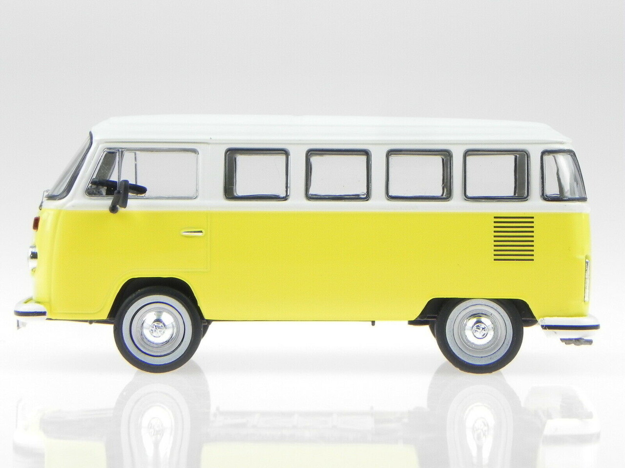Volkswagen Volkswagen Type 2 Kombi 1976 - 1:43 - Triple 9 Collection Volkswagen Volkswagen Type 2 Kombi 1976 - 1:43 - Triple 9 Collection