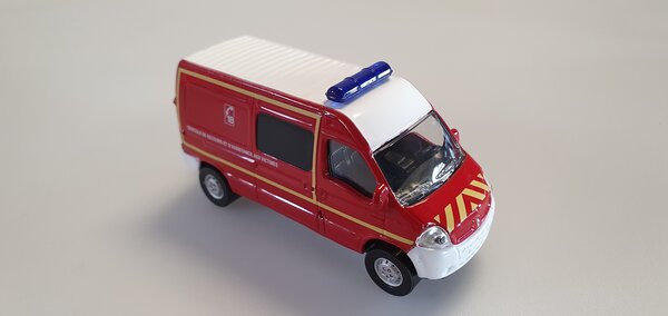 Renault Renault Vehicule De Secours Et Dássistance Aux Victimes - 1:64 - Norev