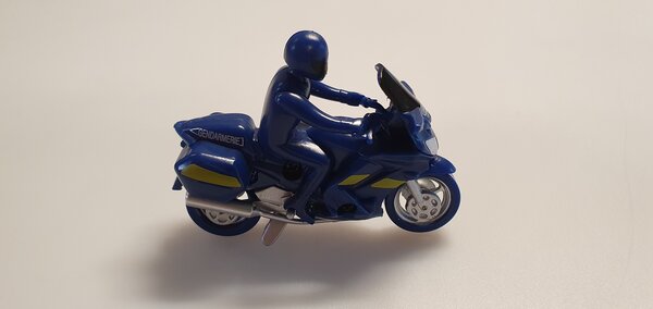 Renault Renault Gendarmerie - 1:32 - Norev Renault Renault Gendarmerie - 1:32 - Norev