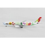 Airbus Airbus A330-300 'TAP Air Portugal CS-TOW Stopover' - 1:500 - Herpa Airbus Airbus A330-300 'TAP Air Portugal CS-TOW Stopover' - 1:500 - Herpa