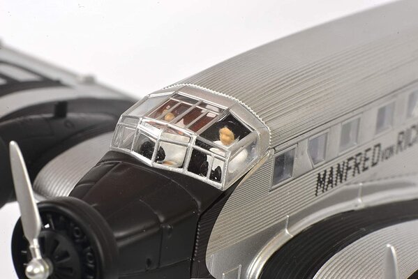 Junkers Junkers Ju52/3m "Manfred von Richthofen" - 1:72 - Schuco Junkers Junkers Ju52/3m "Manfred von Richthofen" - 1:72 - Schuco