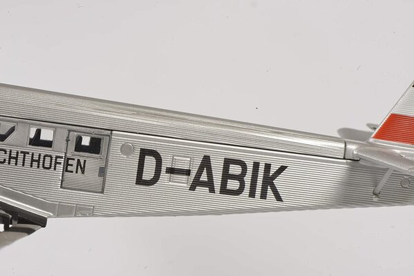 Junkers Junkers Ju52/3m "Manfred von Richthofen" - 1:72 - Schuco Junkers Junkers Ju52/3m "Manfred von Richthofen" - 1:72 - Schuco