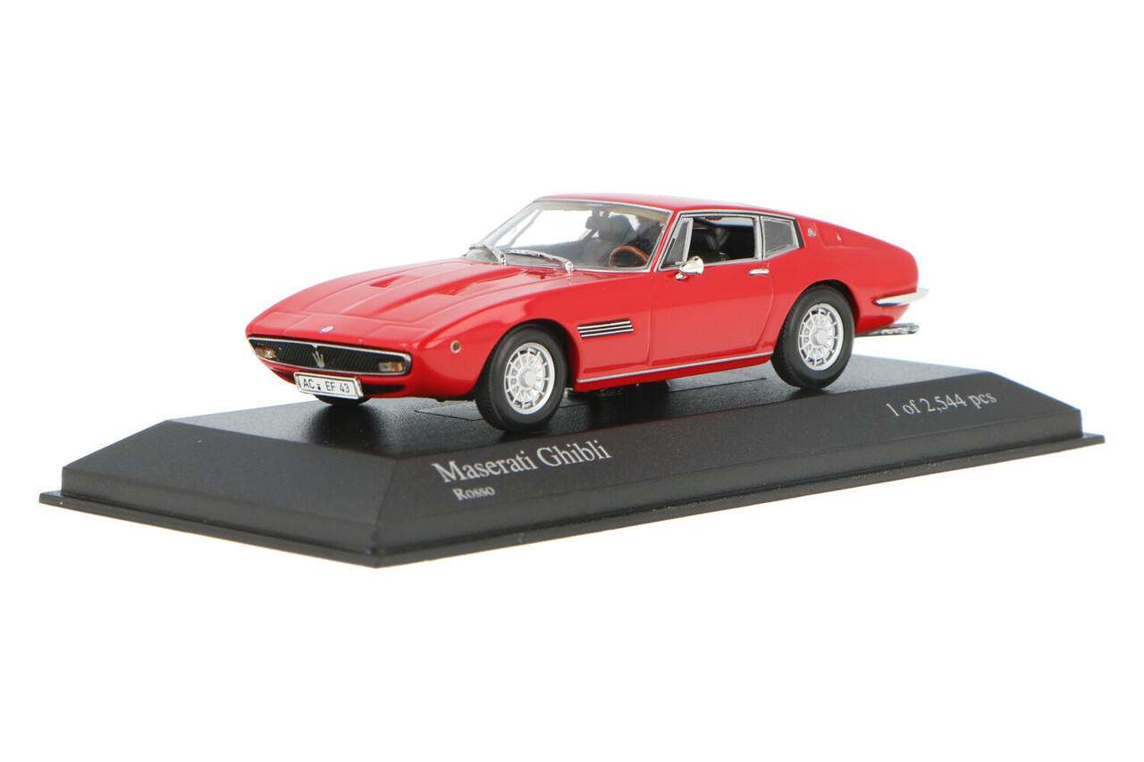 Maserati Ghibli Spyder 1969 Red Minichamps 940123330 - Miniatures Autos  Motos