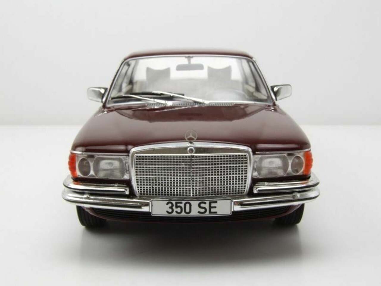 Mercedes-Benz Mercedes-Benz W116 1972 - 1:18 - Modelcar Group Mercedes-Benz Mercedes-Benz W116 1972 - 1:18 - Modelcar Group