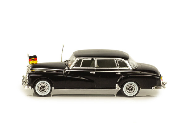 Mercedes-Benz Mercedes-Benz 300 d (W 189) 1957-1962 - 1:43 - Premium & Collectibles Trading Co.