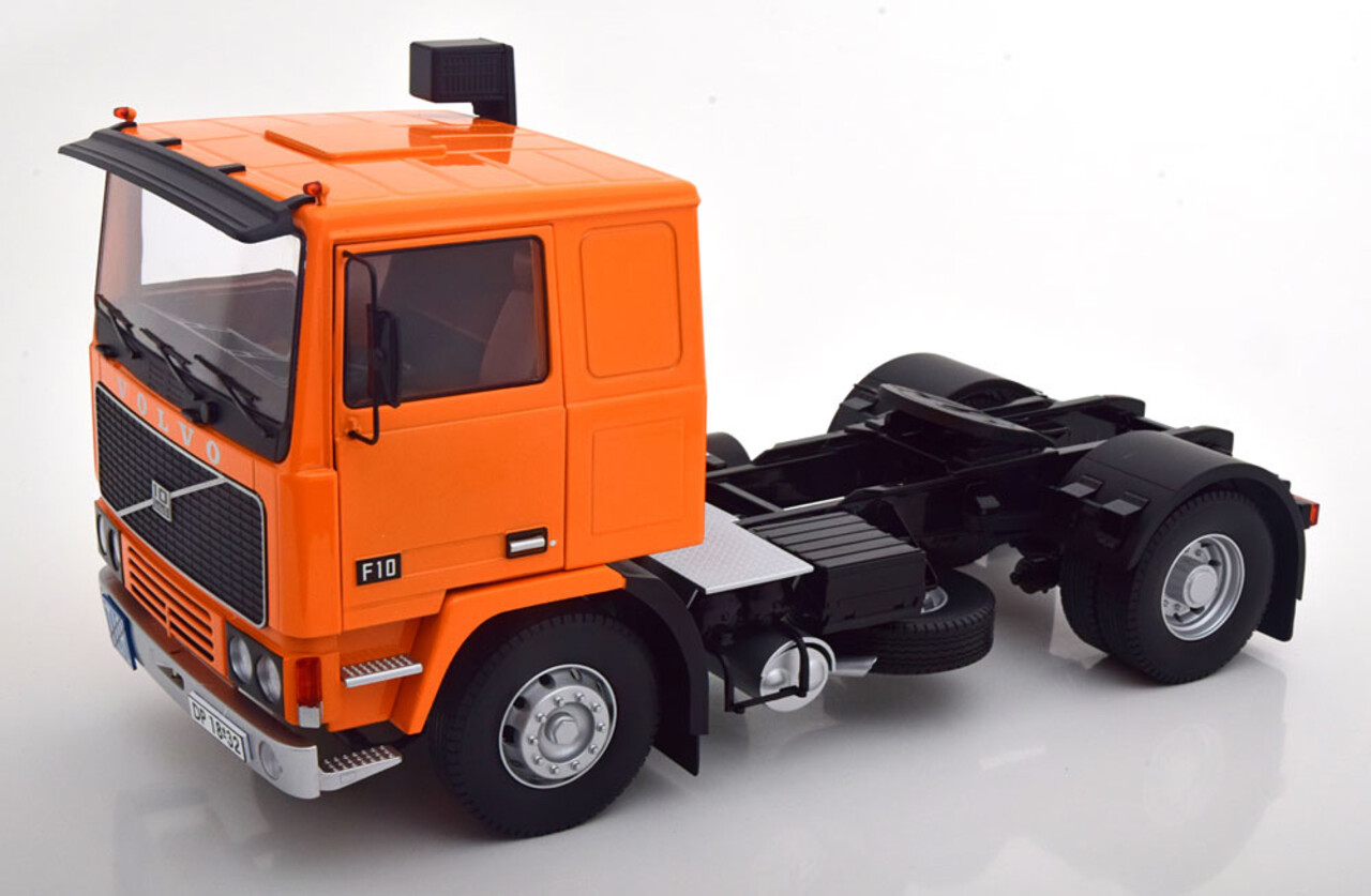 Volvo Volvo F10 - 1:18 - Road Kings