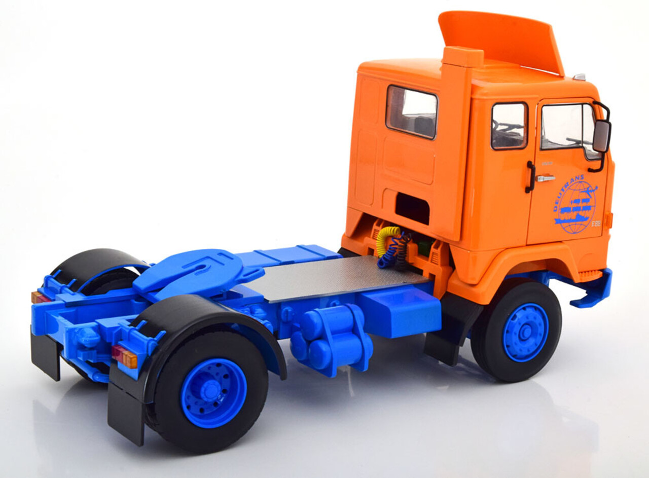 Volvo Volvo F88 'Deutrans' - 1:18 - Road Kings