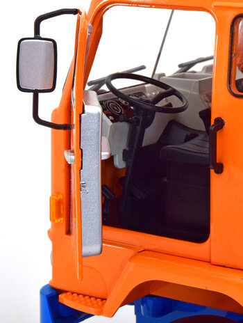 Volvo Volvo F88 'Deutrans' - 1:18 - Road Kings