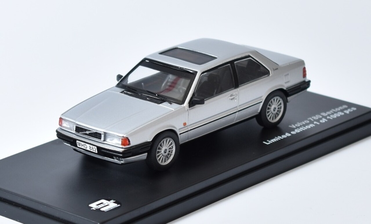 Volvo Volvo 780 Bertone 1977 - 1:43 - Triple 9 Collection Volvo Volvo 780 Bertone 1977 - 1:43 - Triple 9 Collection